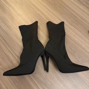 PrettyLittleThing Sleek Black Heeled Boots